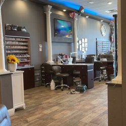 City Nails & Spa