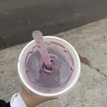Blenders In The Grass - Juice Bars & Smoothies Near Me - Santa Barbara, California