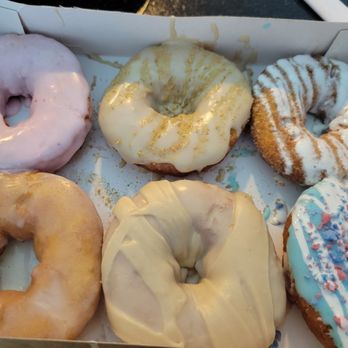 Duck Donuts - Customized half dozen donuts - Donuts Near Me - Las Vegas, Nevada