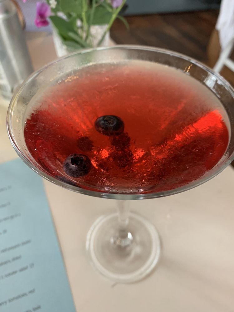 QUICKS HOLE TAVERN 122 Photos & 168 Reviews 29 Railroad Ave, Woods