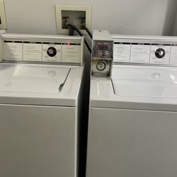 Flagship Inn - Laundry a fair price per load - Hotels Near Me - Bremerton, Washington