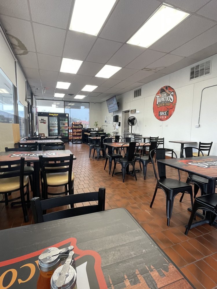 Los Tapatios Taco Shop, Universal City Roadtrippers