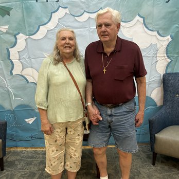 Holiday Pinegate - Retirement Homes Near Me - Macon, Georgia