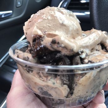 Bubba's Frozen Custard - Smooth and creamy custard, flavor of the day - Ice Cream & Frozen Yogurt Near Me - Pewaukee, Wisconsin
