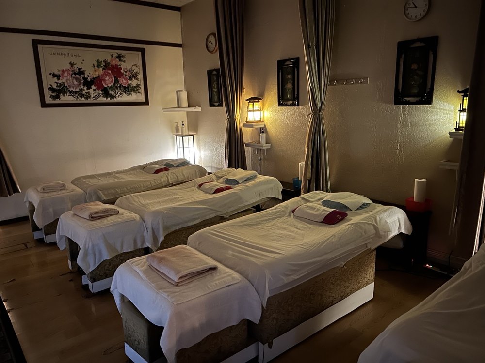 CA RELAXING STATION 12 Photos 679 E Nees Ave, Fresno, California