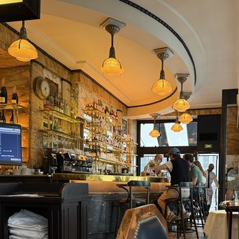 Vaudeville - Brasseries Near Me - Paris, 75