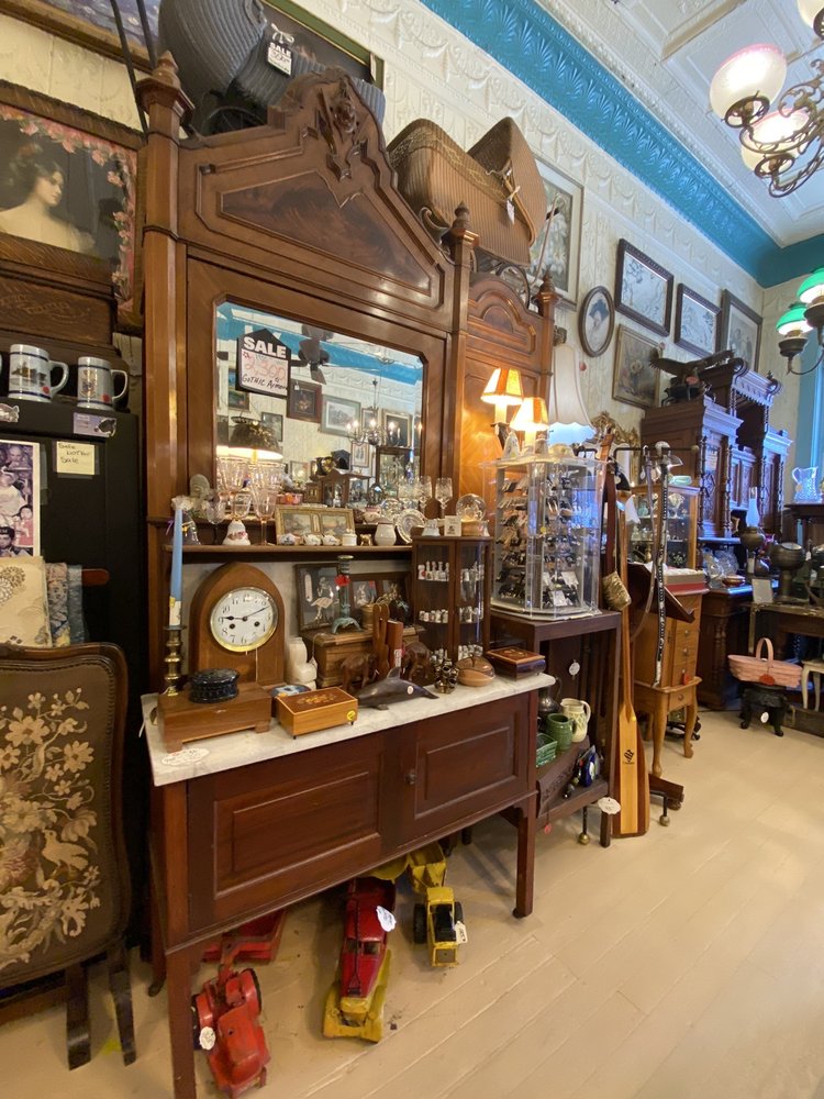 EMILY’S ANTIQUE CORNER Updated September 2024 65 Photos & 19