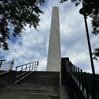Bunker Hill Monument - Landmarks & Historical Buildings Near Me - Charlestown, Massachusetts