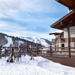Stein Eriksen Lodge - Mountain views
