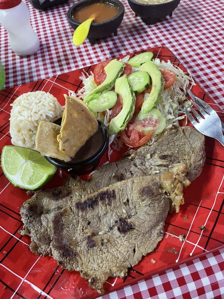 Antojitos Oaxaqueños