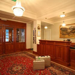 Hotel Seevilla - Rezeption des a href=" http://www.seevilla.at/hotel-altaussee.html " Vier-Sterne-Superior Hotel Seevilla /a