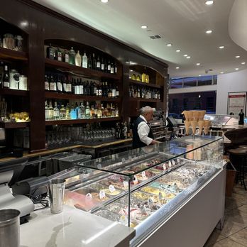 Ugo - Gelato and dessert bar inside - Italian Near Me - Culver City, California Ugo - Gelato and dessert bar inside - Italian Near Me - Culver City, California