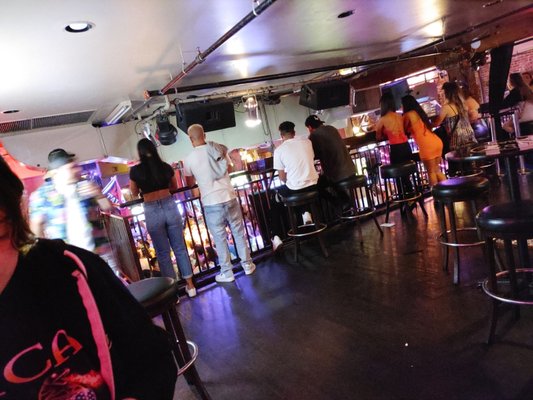 Dixie Tavern by null