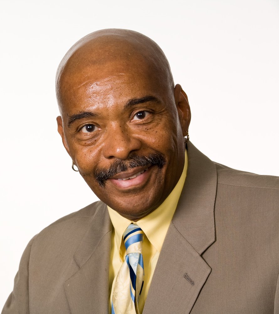 THE CARDWELL THAXTON GROUP Real Estate Agents 100 Canal Pointe Blvd