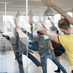 Bewegungspause, Pilates, Rückenschule, Nordic Walking, Stretching, Yoga...