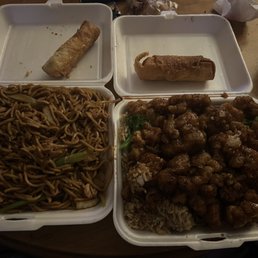 Chicken Lo Mein and General Tso's chicken