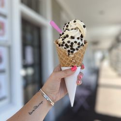 Amare Sweets & Treats