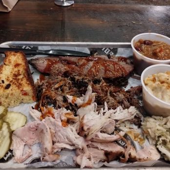 Edley's Bar-B-Que - Tri-Star platter (pulled pork, pulled chicken, & brisket) with baked beans and Mac & cheese - Barbeque Near Me - Nashville, Tennessee