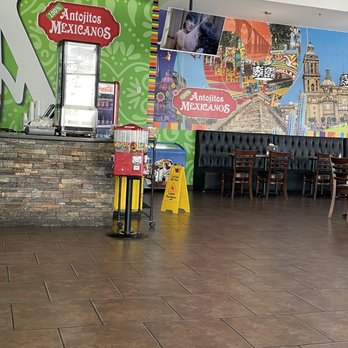 100% Antojitos Mexicanos - Very cool clean interior - Mexican Near Me - Edinburg, Texas 100% Antojitos Mexicanos - Very cool clean interior - Mexican Near Me - Edinburg, Texas