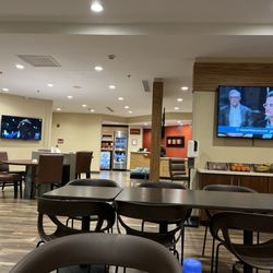 Townplace suites - Wonderful breakfast! Nice staff.