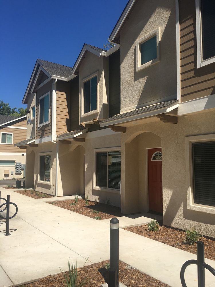 MIDTOWN APARTMENTS Updated April 2024 Request Information 557