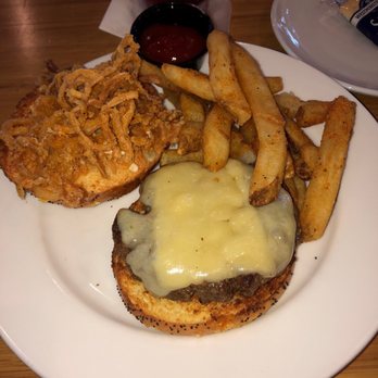Bluestone Restaurant  - Sirloin steak burger without bacon - American Near Me - Timonium, Maryland