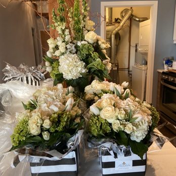 Fleur de Lis Florist - Florists Near Me - Chicago, Illinois