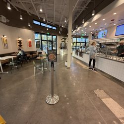 sweetgreen - Healthy Salads, Wraps, and Bowls - Interior