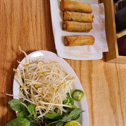 Chả Giò / Egg Rolls