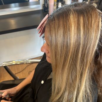 Desa Salon - Hair Salons Near Me - Costa Mesa, California