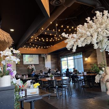 Amazing Basil - Interiors - Asian Fusion Near Me - Fremont, California