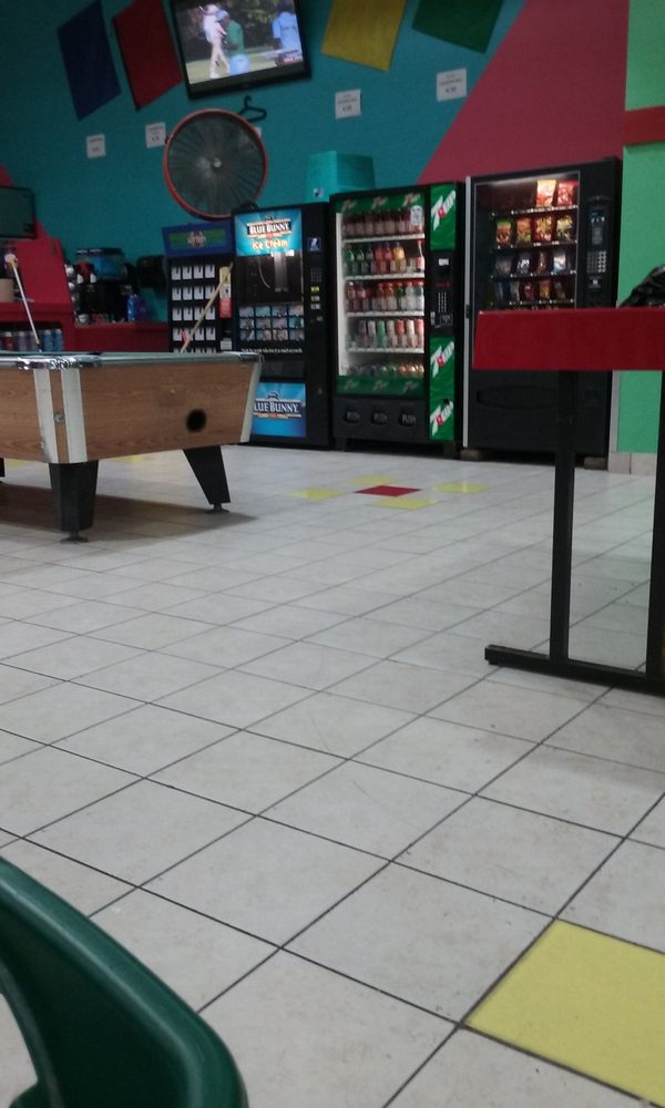 Indyland Laundromat