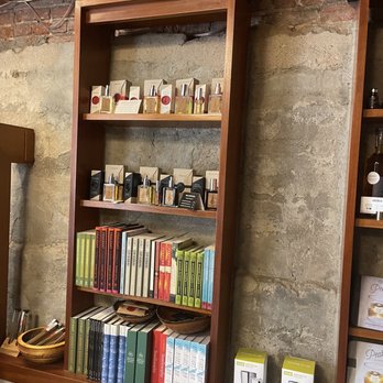 Sfumato Fragrances - Perfume - Perfume Near Me - Detroit, Michigan Sfumato Fragrances - Perfume - Perfume Near Me - Detroit, Michigan