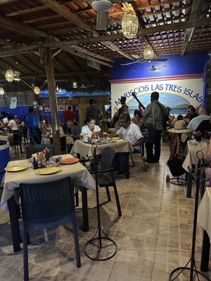 Mariscos Las Tres Islas by null