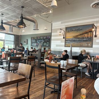 First Watch - Ambiance - Breakfast & Brunch Near Me - Wilmington, North Carolina