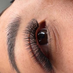 Star & Sitara Beauty Salon - Light volume extension