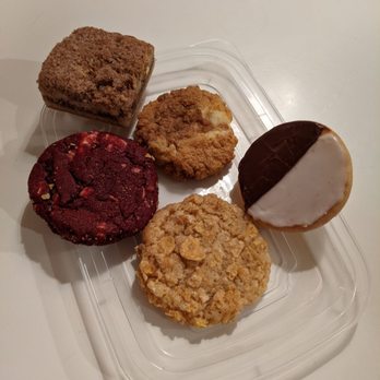 Cookie Good - Coffee crumb cake blondie, red velvet, ny cheesecake, black and white cookie, and cornflake (one of my favorites) - Bakeries Near Me - Santa Monica, California