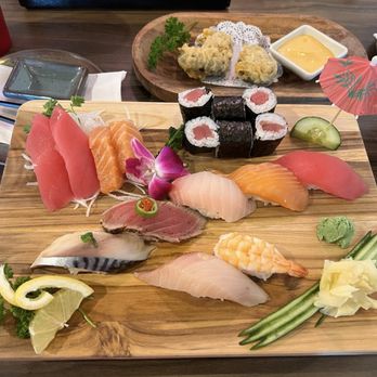 Toro Sushi - Salmon roll with chef choice nigiri - Sushi Bars Near Me - Tualatin, Oregon Toro Sushi - Salmon roll with chef choice nigiri - Sushi Bars Near Me - Tualatin, Oregon