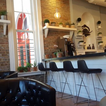 Old School Coffee - Well lighted, pleasant space - Coffee & Tea Near Me - Lexington, Kentucky