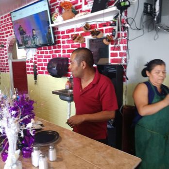 Mariscos Los Pinos - Mexican Near Me - San Marcos, California