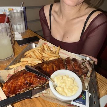 Chili's - American Near Me - Buena Park, California