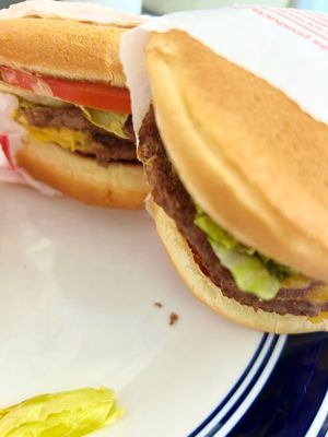 In-N-Out Burger by null
