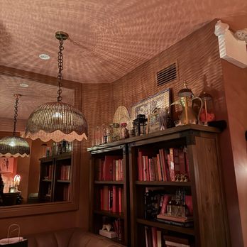 Apartment 5 - Cute! - Cocktail Bars Near Me - New York, New York