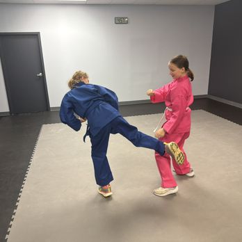 Legends karate - Karate Near Me - St. Louis, Missouri