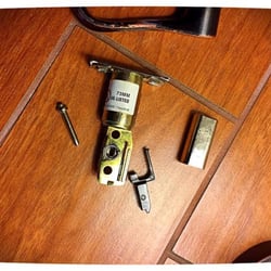 Los Angeles Locksmith - Los Angeles Locksmith @ work