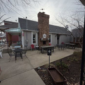 Plank Road Pizza - Shared patio with Cottleville cookies and cream - Pizza Near Me - Cottleville, Missouri