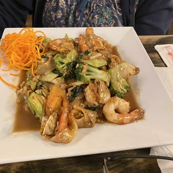 Spice & Dice - Shrimp drunken noodles - Thai Near Me - Towson, Maryland Spice & Dice - Shrimp drunken noodles - Thai Near Me - Towson, Maryland