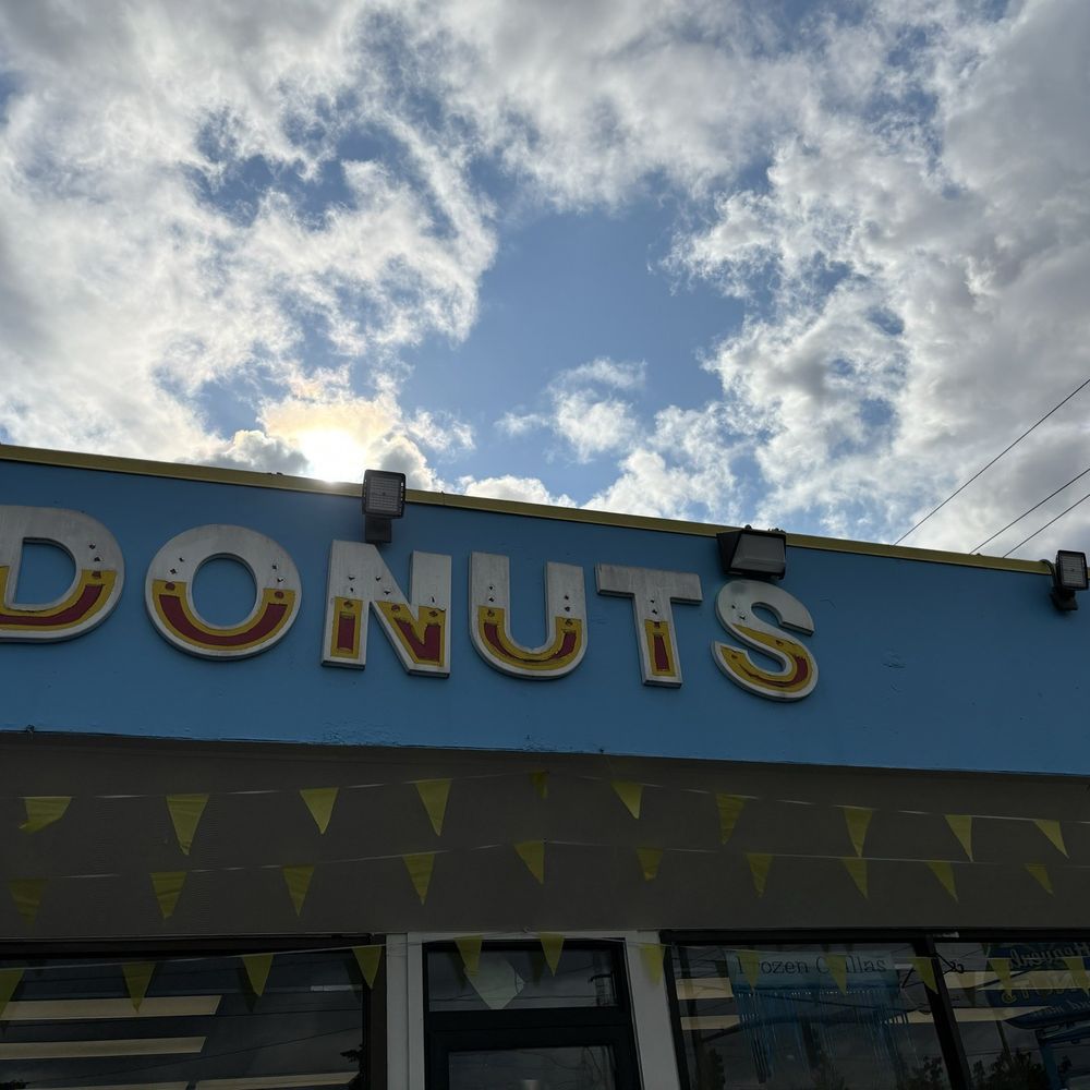 TOP 10 BEST Donuts near NE 122nd Ave, Portland, OR - Updated 2026 - Yelp
