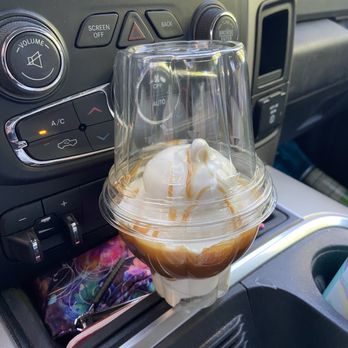 Dairy Queen Grill & Chill - A "medium" sundae. Really?!!? - Ice Cream & Frozen Yogurt Near Me - Saint Michael, Minnesota