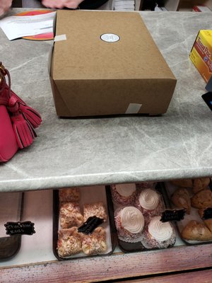 Holmesburg Bakery by null